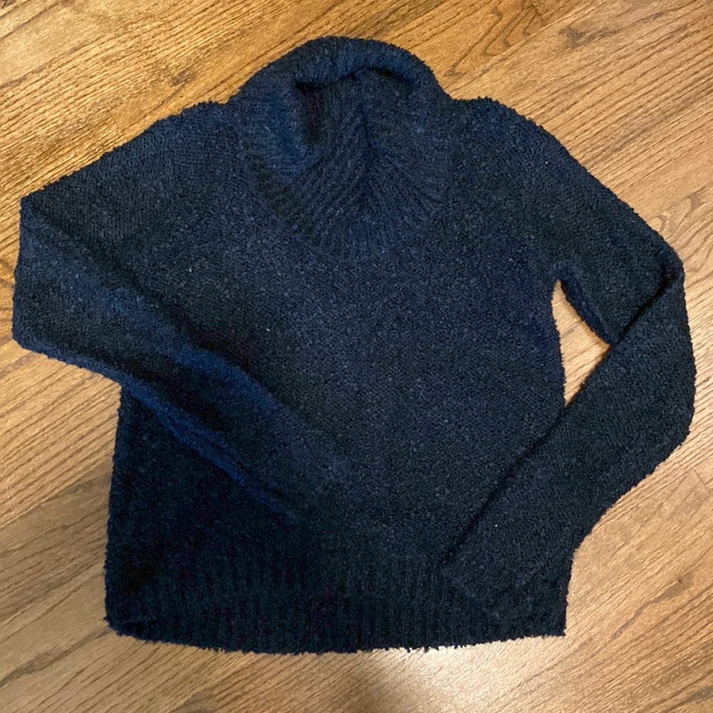 Urban Outfitters Navy Chunky Knit Turtleneck Sweater (Small)